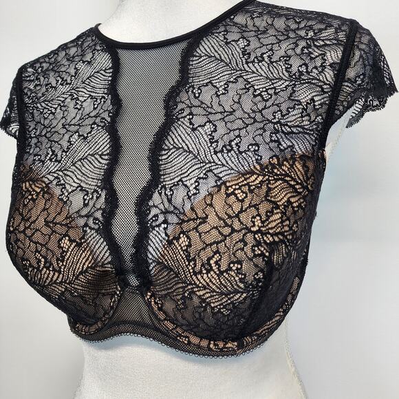 b.tempt'd Black Lace Neck Bralette Top Womens XL Cap Sleeve Built In Bra Sultry - Picture 3 of 12